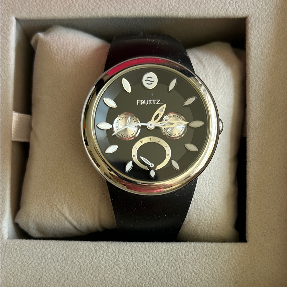 Fruitz Black and Silver Watch